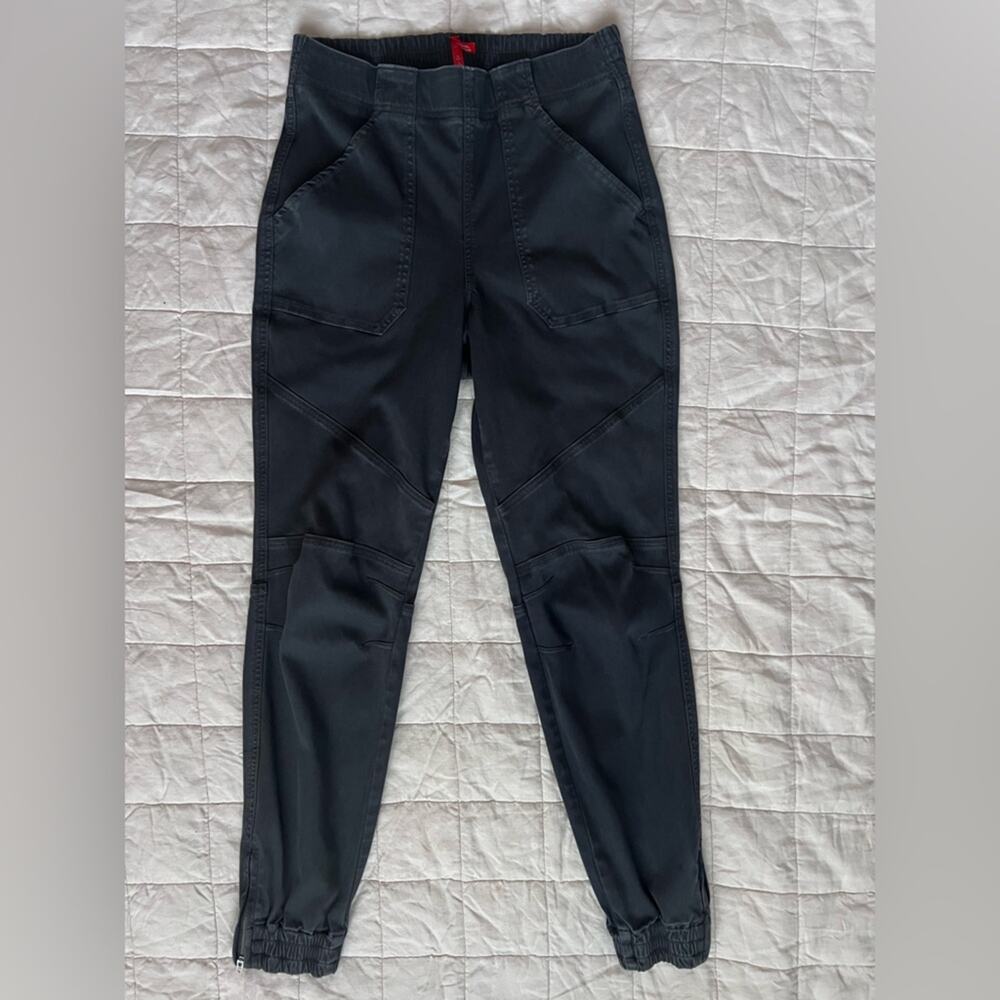Spanx Women’s Medium Dark Gray Stretch Twill Cargo Jogger Pants Ankle Zip